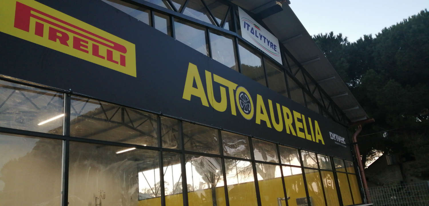 Grafica e allestimento Insegna Autoaurelia /2