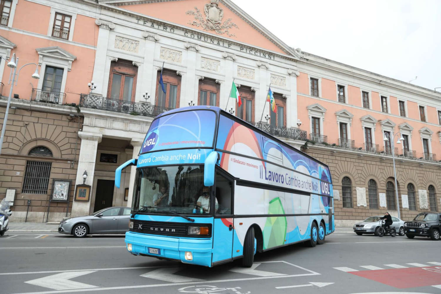 Grafica, Stampa e Allestimento Pullman UGL /5