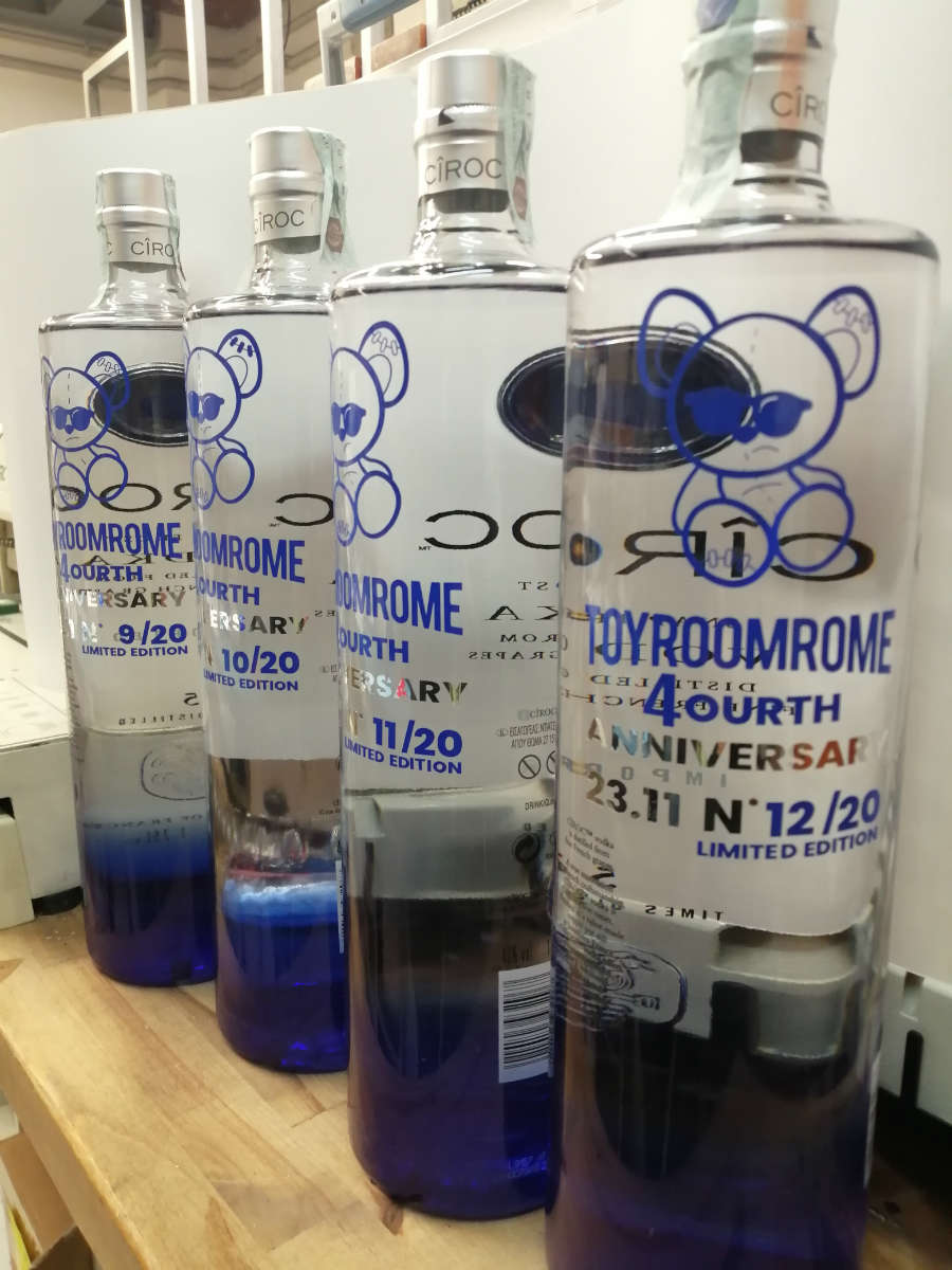 Personalizzazione bottiglie Voda Toy Room